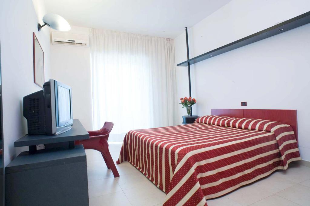 מולפטה Garden Hotel חדר תמונה