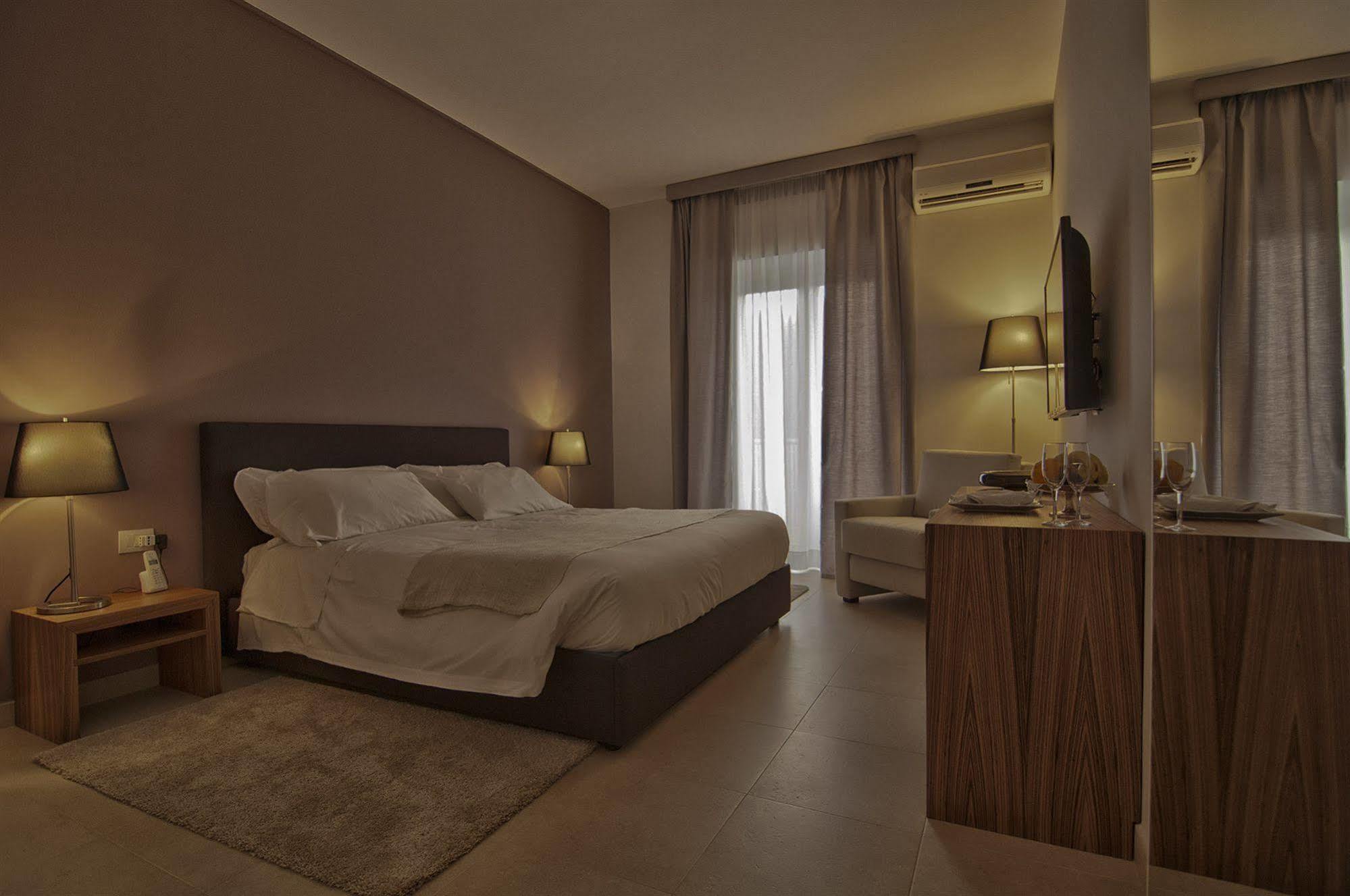 מולפטה Garden Hotel מראה חיצוני תמונה