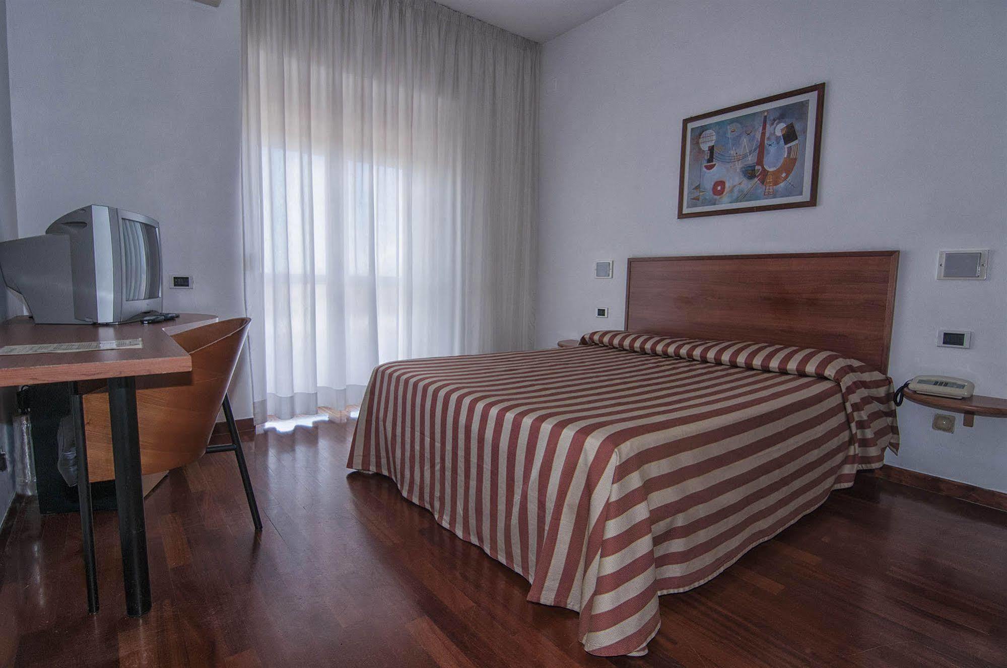 מולפטה Garden Hotel מראה חיצוני תמונה