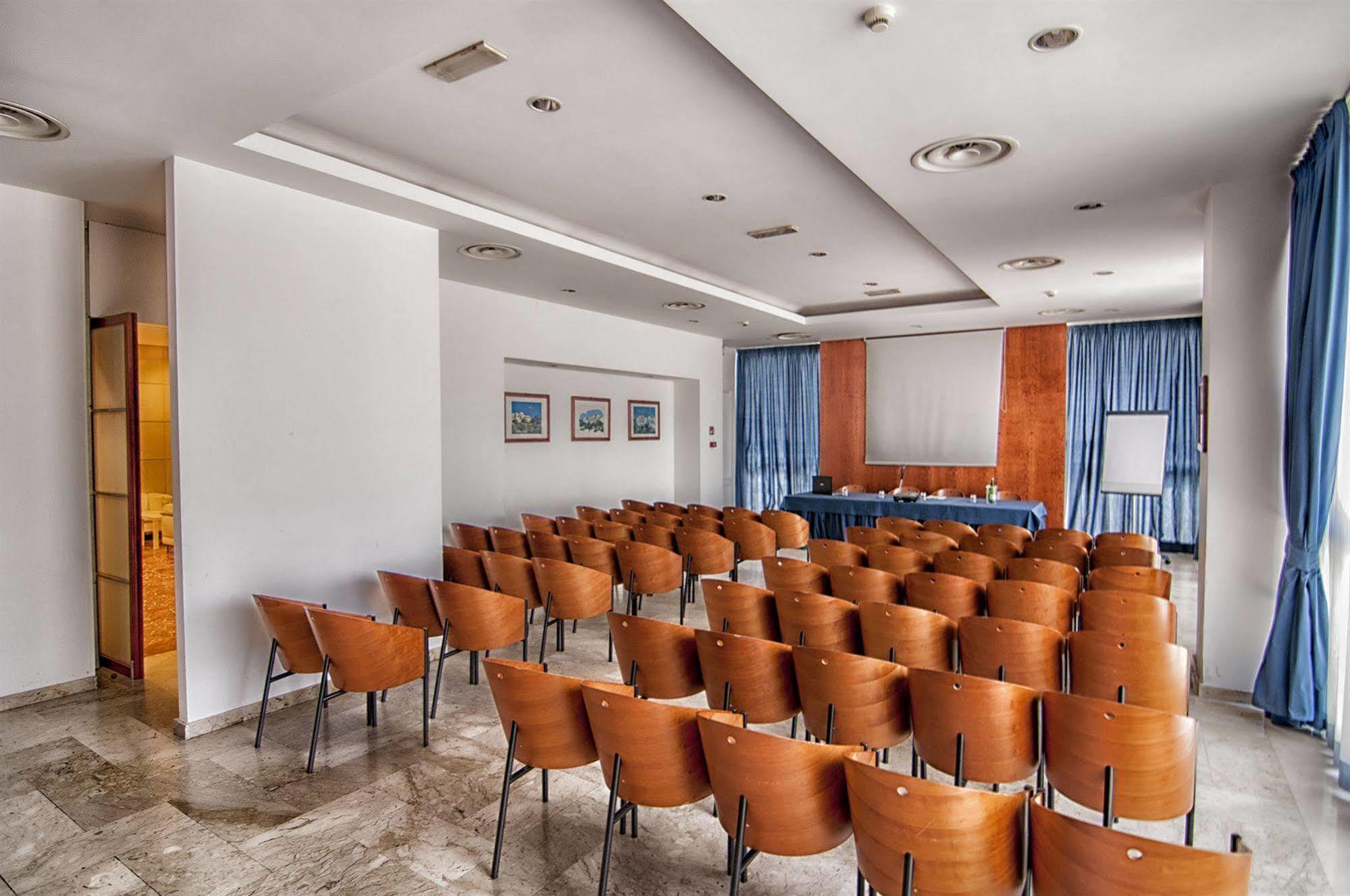 מולפטה Garden Hotel מראה חיצוני תמונה