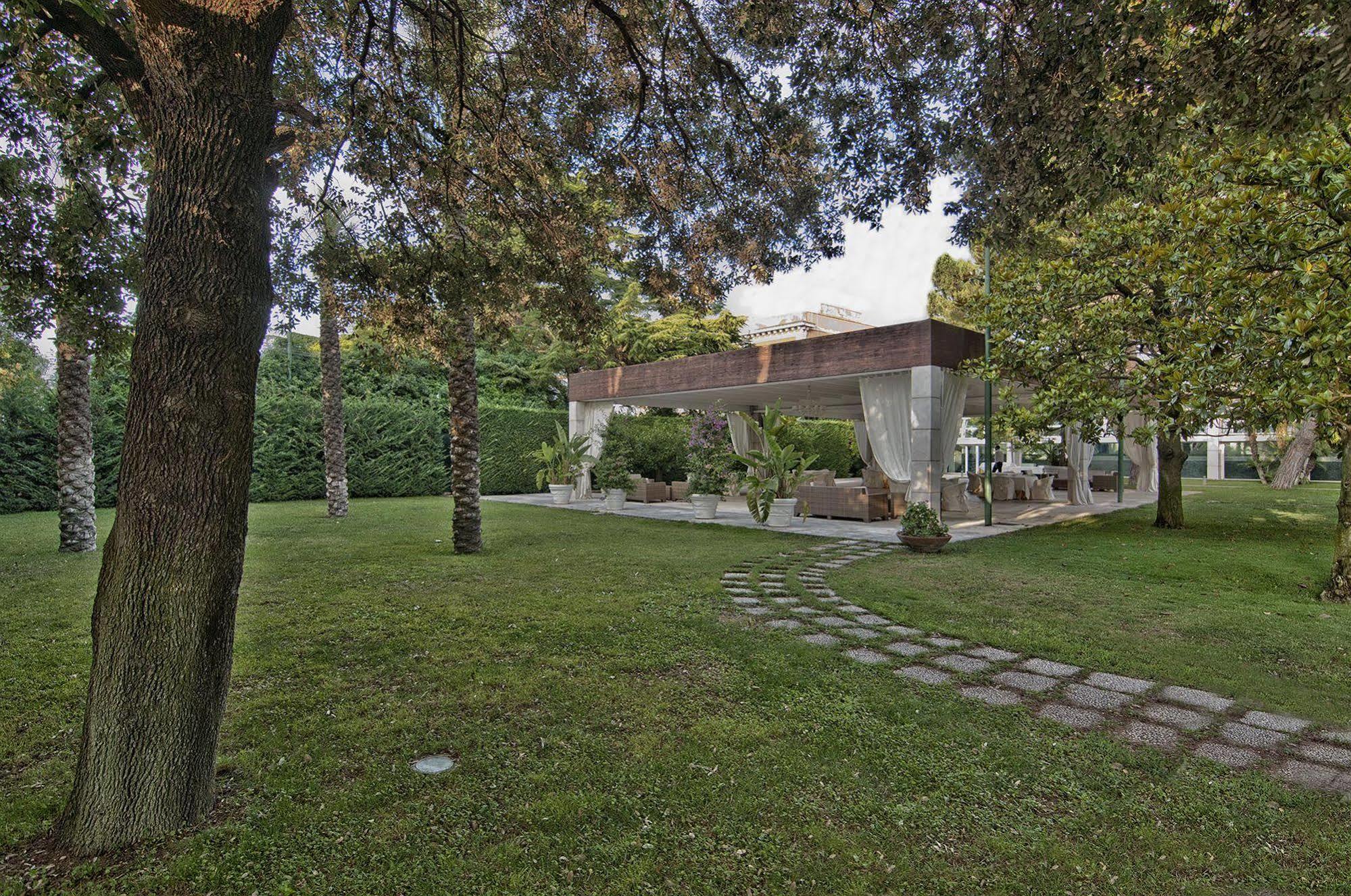 מולפטה Garden Hotel מראה חיצוני תמונה